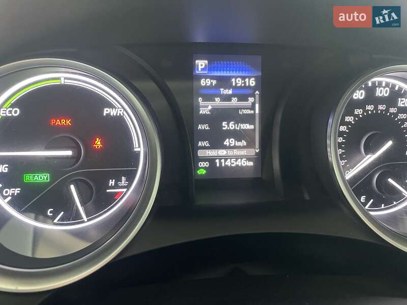 Седан Toyota Camry 2021 в Полтаві