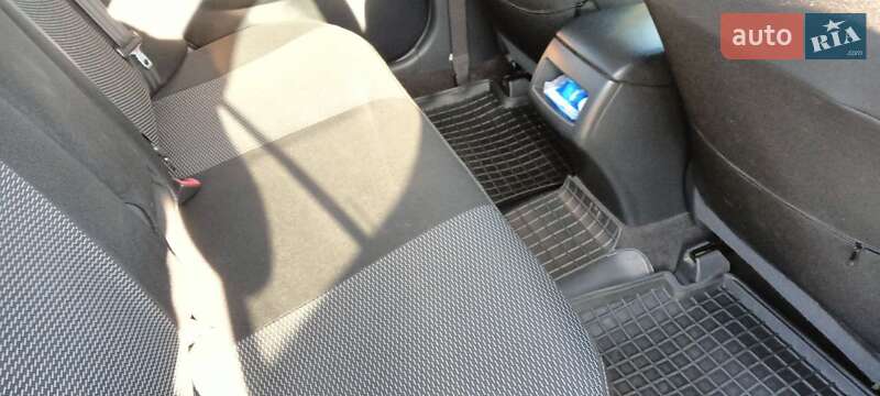 Седан Toyota Camry 2007 в Києві