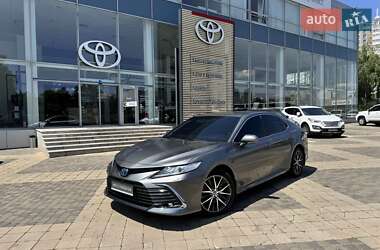 Седан Toyota Camry 2023 в Одессе