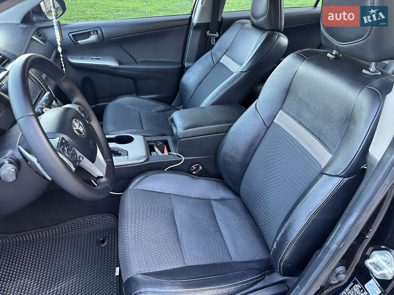 Седан Toyota Camry 2013 в Одесі