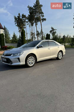 Седан Toyota Camry 2015 в Баранівці
