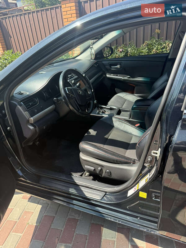 Toyota Camry 2017