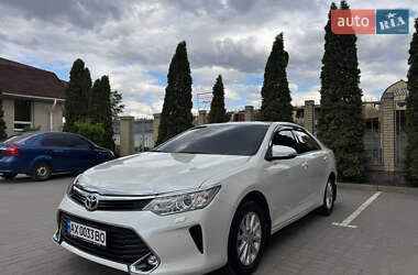Седан Toyota Camry 2016 в Харькове