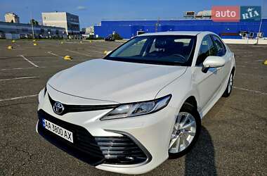 Седан Toyota Camry 2021 в Киеве