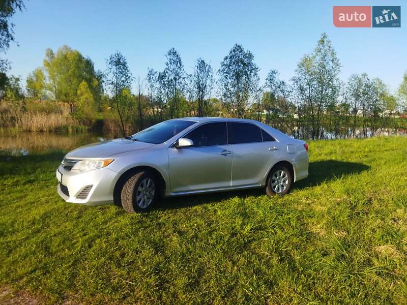 Toyota Camry 2014