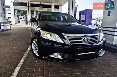 Седан Toyota Camry 2012 в Києві