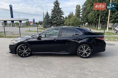 Седан Toyota Camry 2018 в 