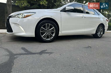 Седан Toyota Camry 2016 в Днепре