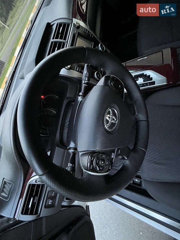 Седан Toyota Camry 2012 в Киеве