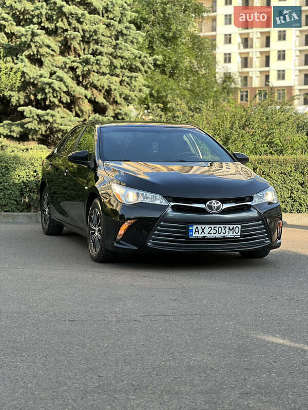 Toyota Camry 2015