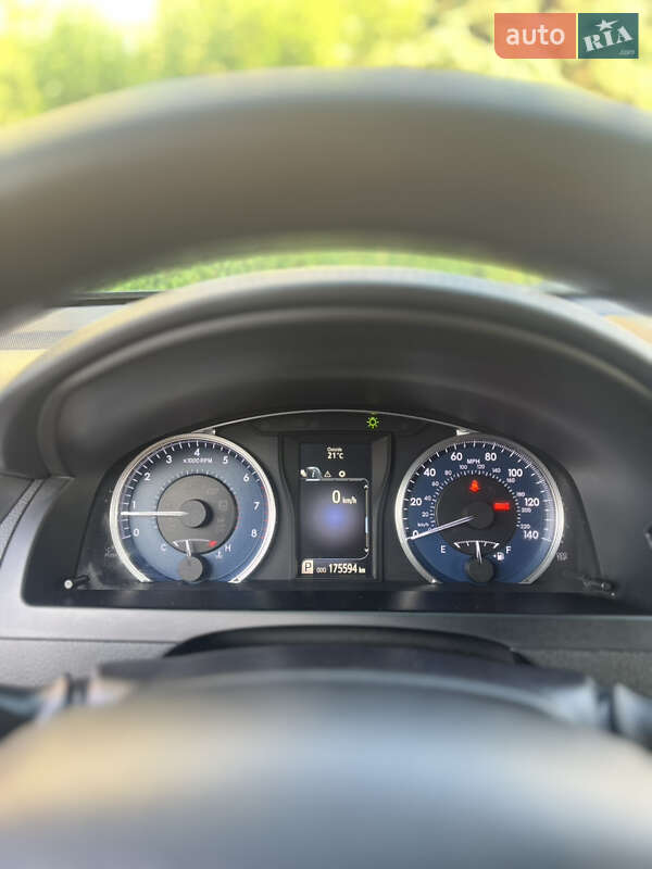 Седан Toyota Camry 2015 в Одесі