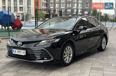 Седан Toyota Camry 2022 в Києві