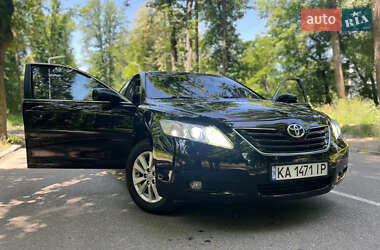 Седан Toyota Camry 2008 в Чернівцях