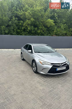 Седан Toyota Camry 2015 в Николаеве