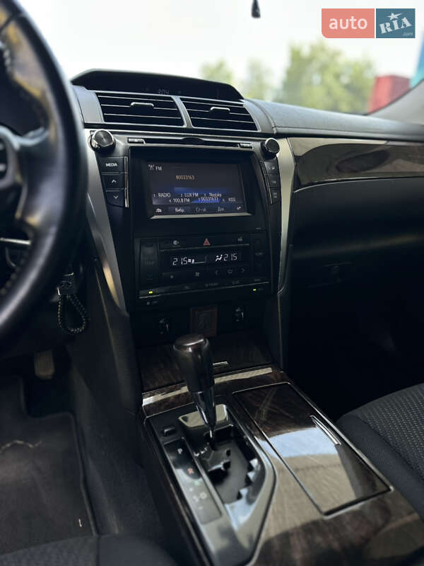 Седан Toyota Camry 2015 в Львове