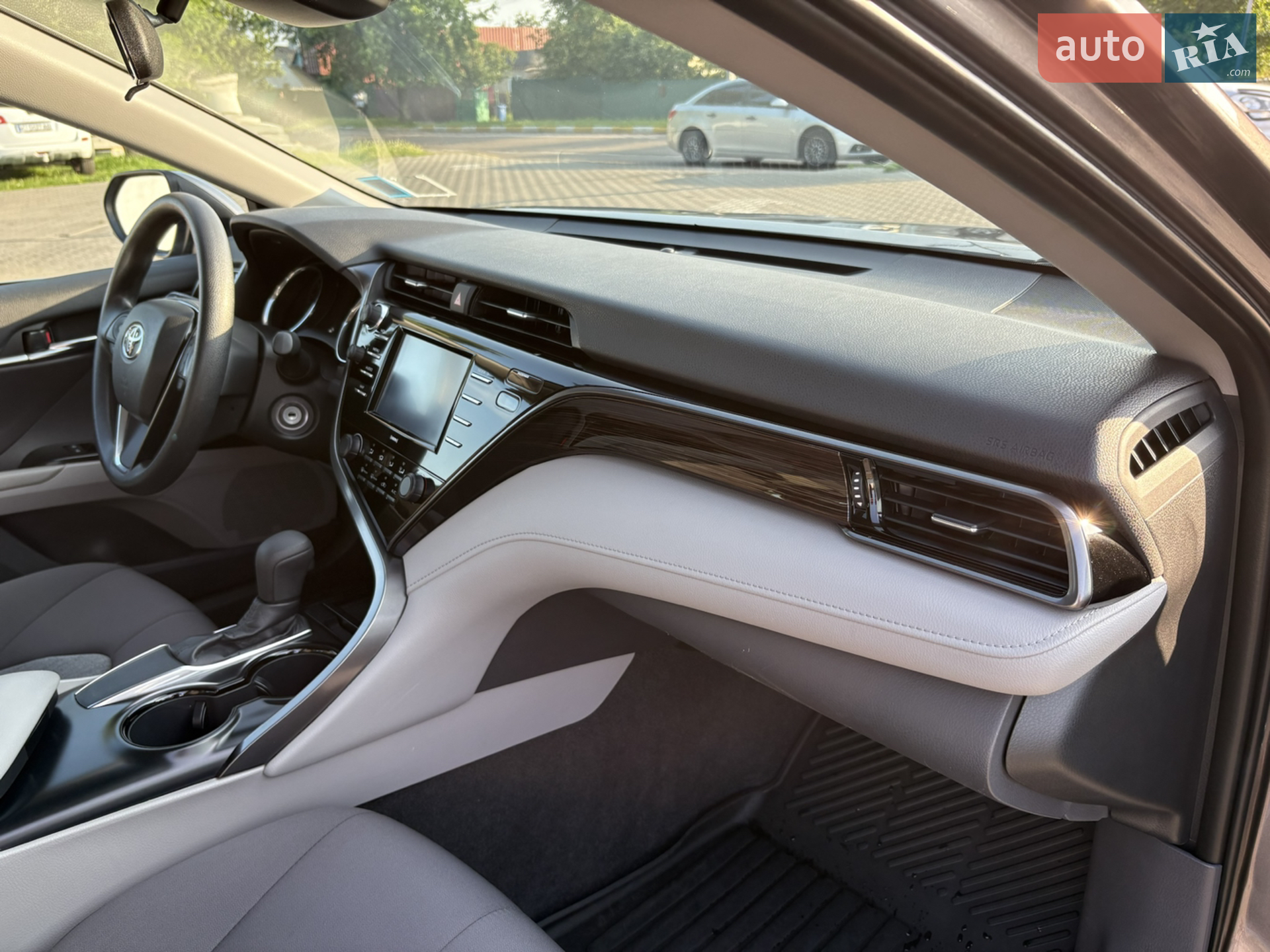 2019 Toyota Camry - мініатюра 26