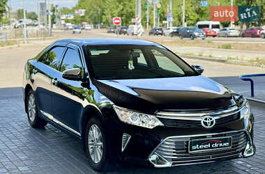 Седан Toyota Camry 2014 в Николаеве