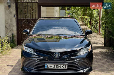 Седан Toyota Camry 2017 в 