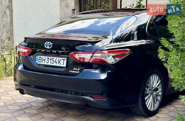 Седан Toyota Camry 2017 в 