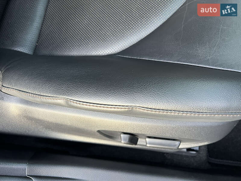 Седан Toyota Camry 2017 в Києві