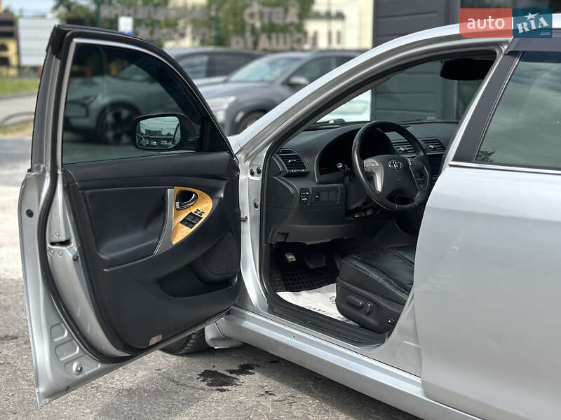 Седан Toyota Camry 2006 в Шептицькому