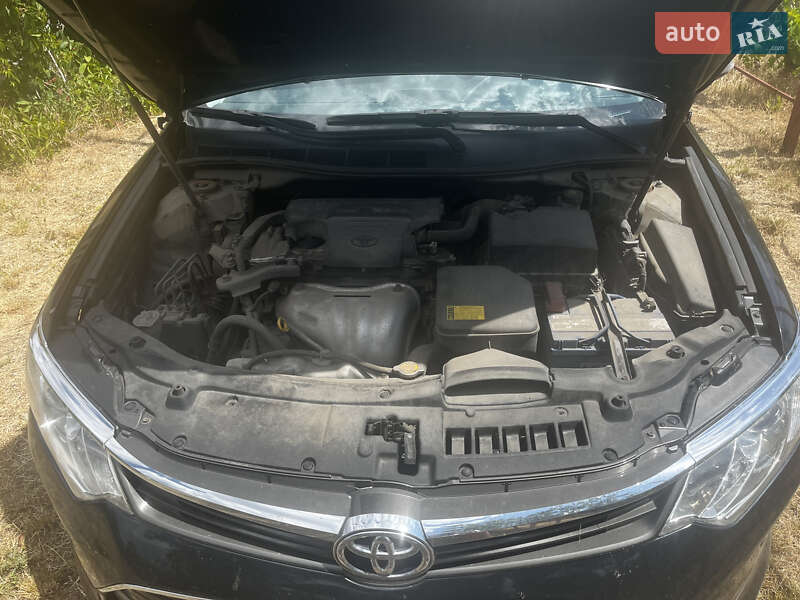Седан Toyota Camry 2015 в Києві