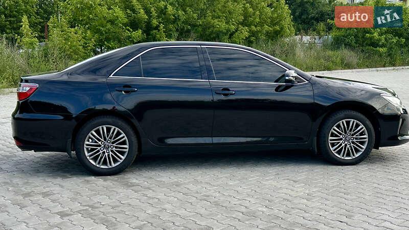 Седан Toyota Camry 2014 в Полтаве