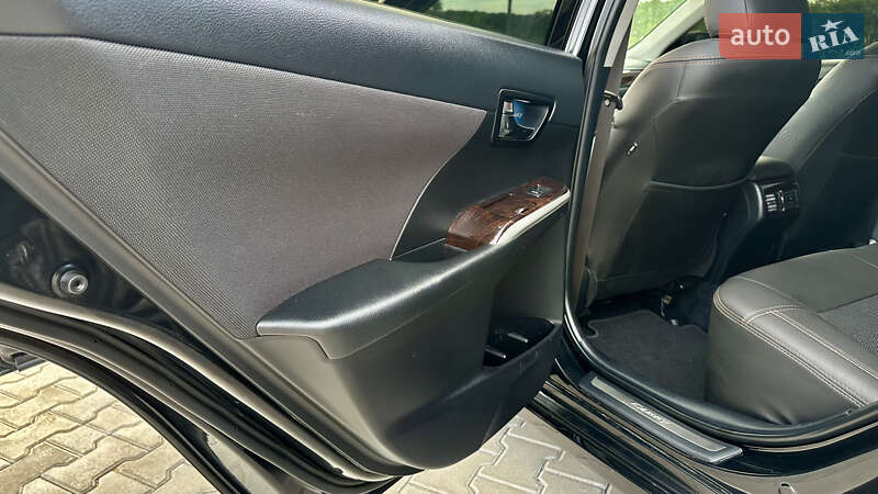 Седан Toyota Camry 2014 в Полтаве