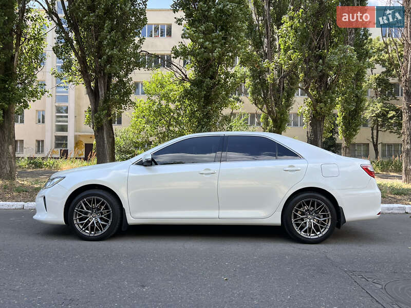 Седан Toyota Camry 2016 в Одесі