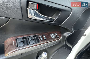Седан Toyota Camry 2016 в 