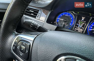 Седан Toyota Camry 2016 в 