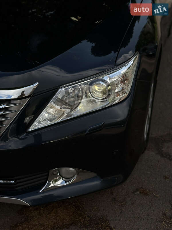 Седан Toyota Camry 2012 в Киеве