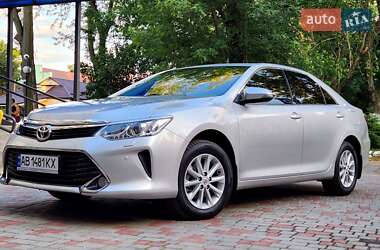 Седан Toyota Camry 2017 в 