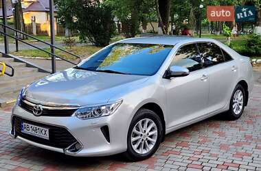 Седан Toyota Camry 2017 в 