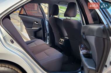 Седан Toyota Camry 2017 в 
