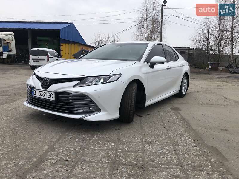 Седан Toyota Camry 2020 в Решетилівці