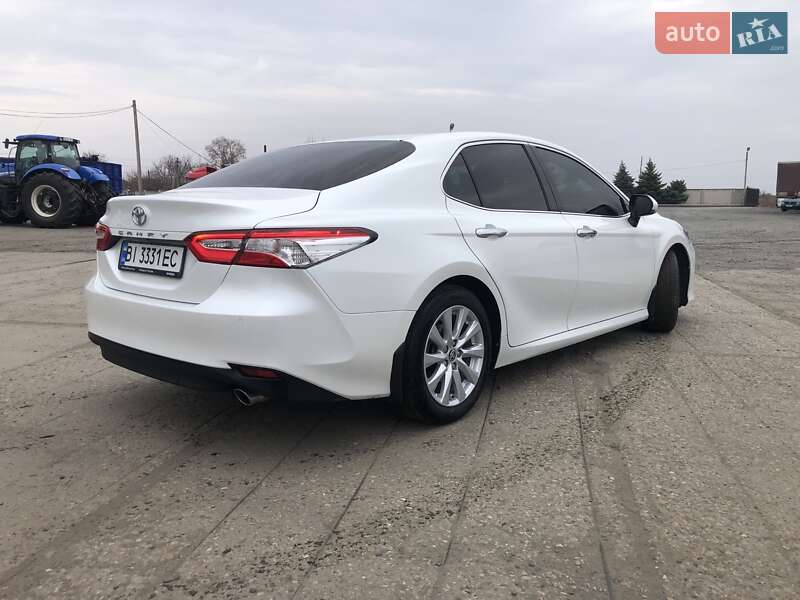 Седан Toyota Camry 2020 в Решетилівці