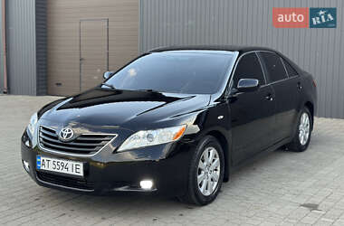 Седан Toyota Camry 2007 в Сарнах