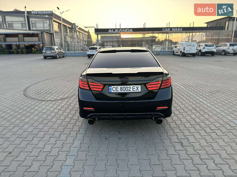 Седан Toyota Camry 2012 в Чернівцях