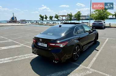 Седан Toyota Camry 2018 в 