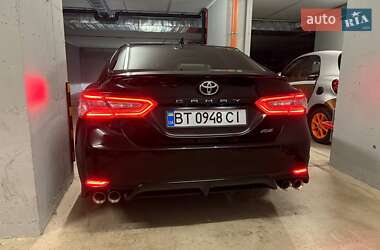 Седан Toyota Camry 2018 в 