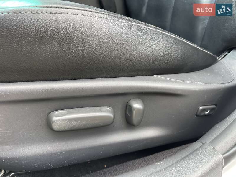 Седан Toyota Camry 2009 в Львові