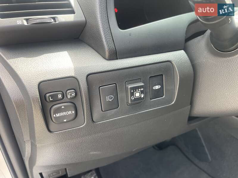 Седан Toyota Camry 2009 в Львові