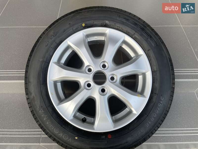 Седан Toyota Camry 2009 в Львові