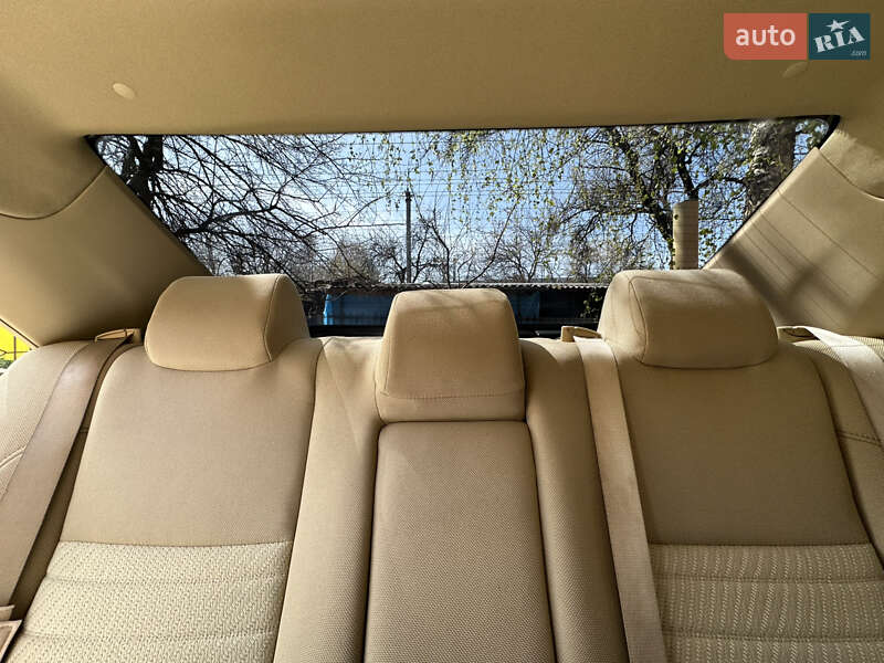 Седан Toyota Camry 2016 в Одесі