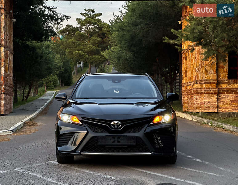 Седан Toyota Camry 2018 в Ужгороді фото 2 Седан Toyota Camry 2018 в Ужгороді