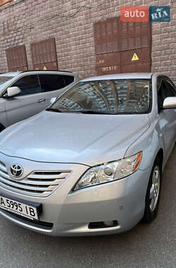 Седан Toyota Camry 2008 в Киеве