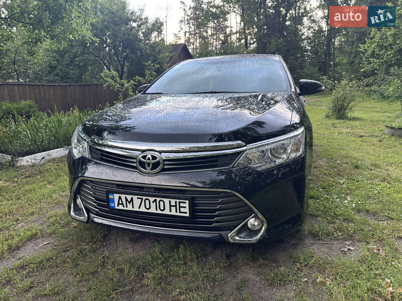 Седан Toyota Camry 2014 в Житомирі