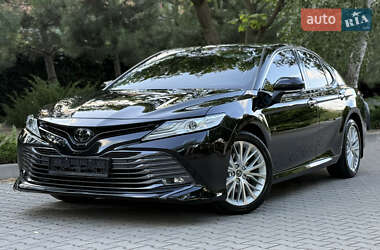 Седан Toyota Camry 2018 в Одессе