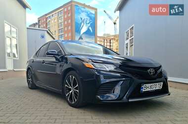 Седан Toyota Camry 2018 в Одессе